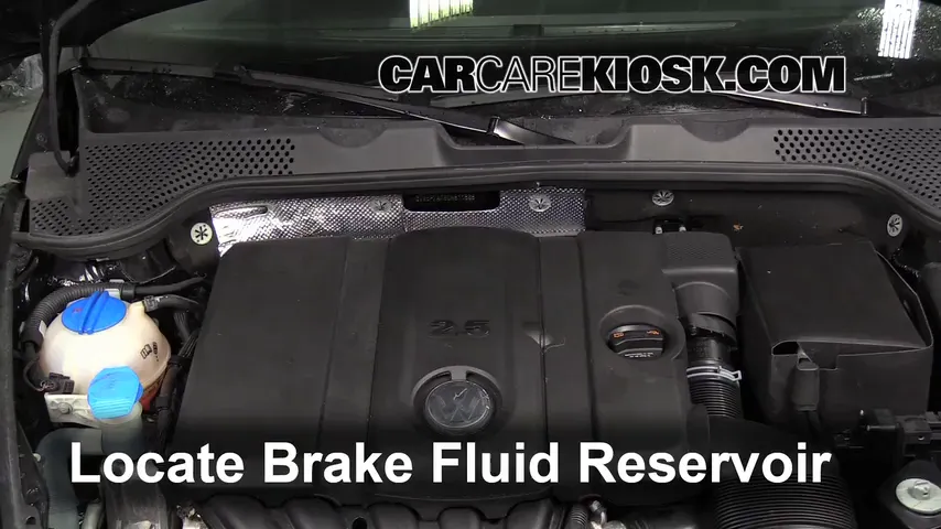 2013 Volkswagen Beetle 2.5L 5 Cyl. Convertible (2 Door) Brake Fluid